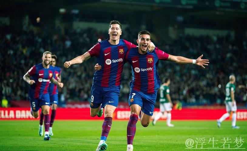 曼城绝杀维拉重回前三,巴萨轰40脚小胜,巴黎平局止步 曼城绝杀维拉重回前三,巴萨轰40脚小胜,巴黎平局止步