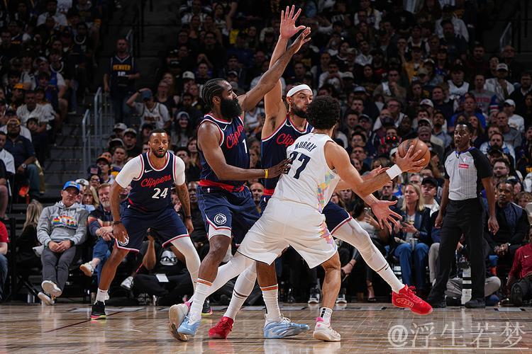 快船vs掘金:4月30日季后赛对决 快船vs掘金:4月30日季后赛对决