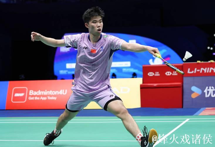 翁泓阳2-0朱轩辰 夺得全运会羽毛球男单金牌