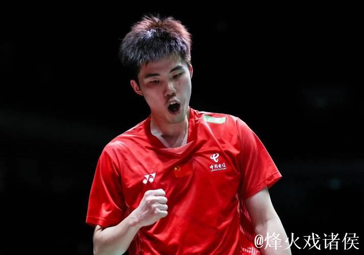 翁泓阳2-0朱轩辰 夺得全运会羽毛球男单金牌